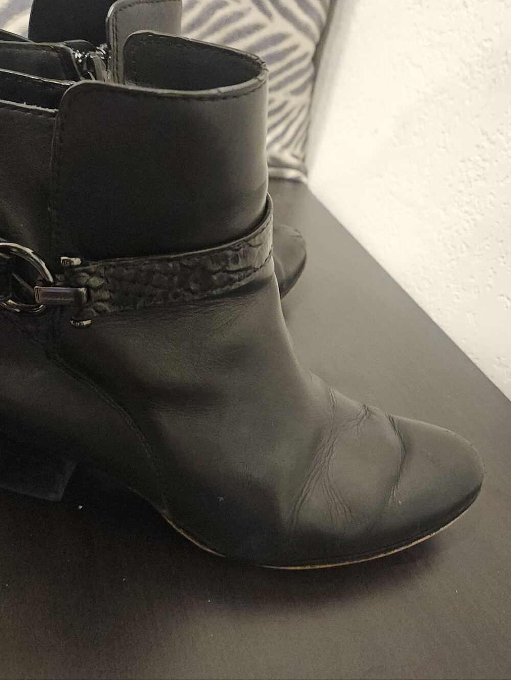 Coach Paulina Ankle Booties Womens Size 8B Black Calf Leather Snakeskin Chic zip